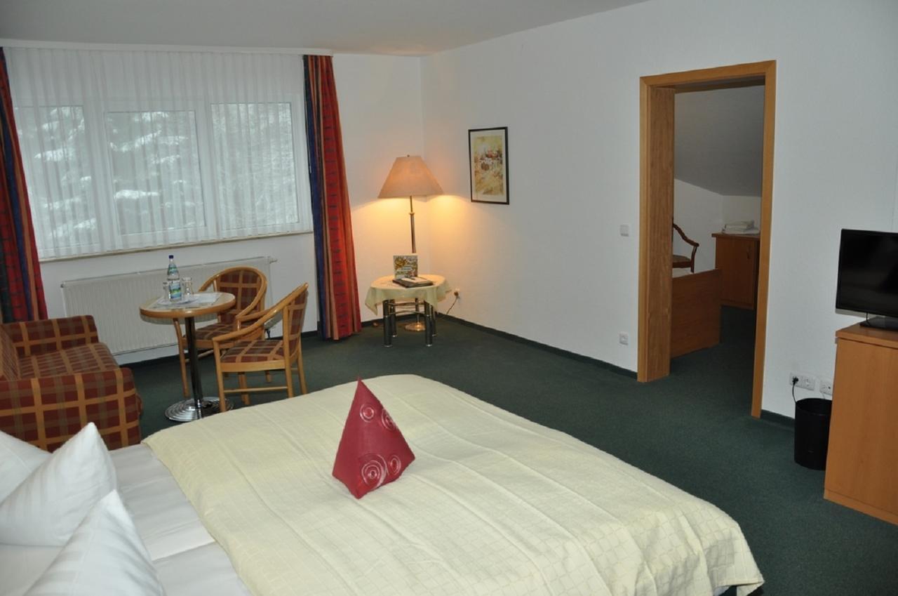Hotel Am Wald -Garni- Elgersburg Exterior foto